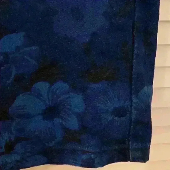 Levi’s Blue Short - Picture 2 of 4